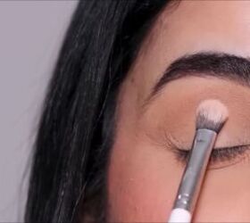 the only true no makeup makeup look for hooded eyes, Apply ivory shade in center of lids
