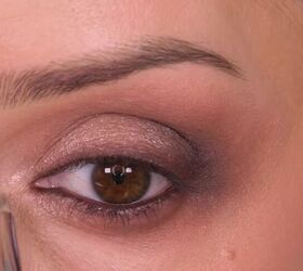 messy makeup, Highlighting corner of eye