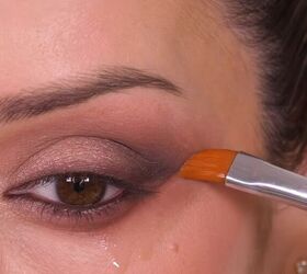 messy makeup, Cleaning up eye makeup