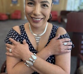 not your grandmas pearls how to wear the hottest jewelry trend
