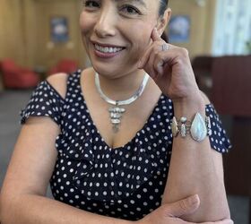 not your grandmas pearls how to wear the hottest jewelry trend