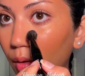 How to Do Your Makeup on Vacation