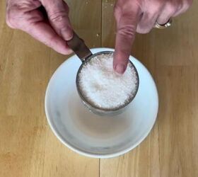 The homemade Epsom salt scrub everyone should try