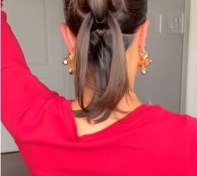 This "intricate" hairstyle is just one pattern, repeated