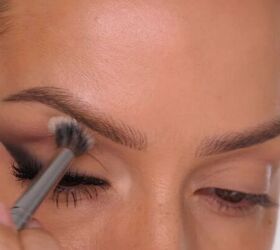 Try the Big V Technique to Create a Clean, Lifted Smokey Eye