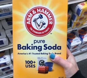 Solve this impossible laundry problem in a snap with this easy baking soda hack