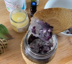 How to Make a Rejuvenating Coconut Oil & Epsom Salt Body Scrub Upstyle