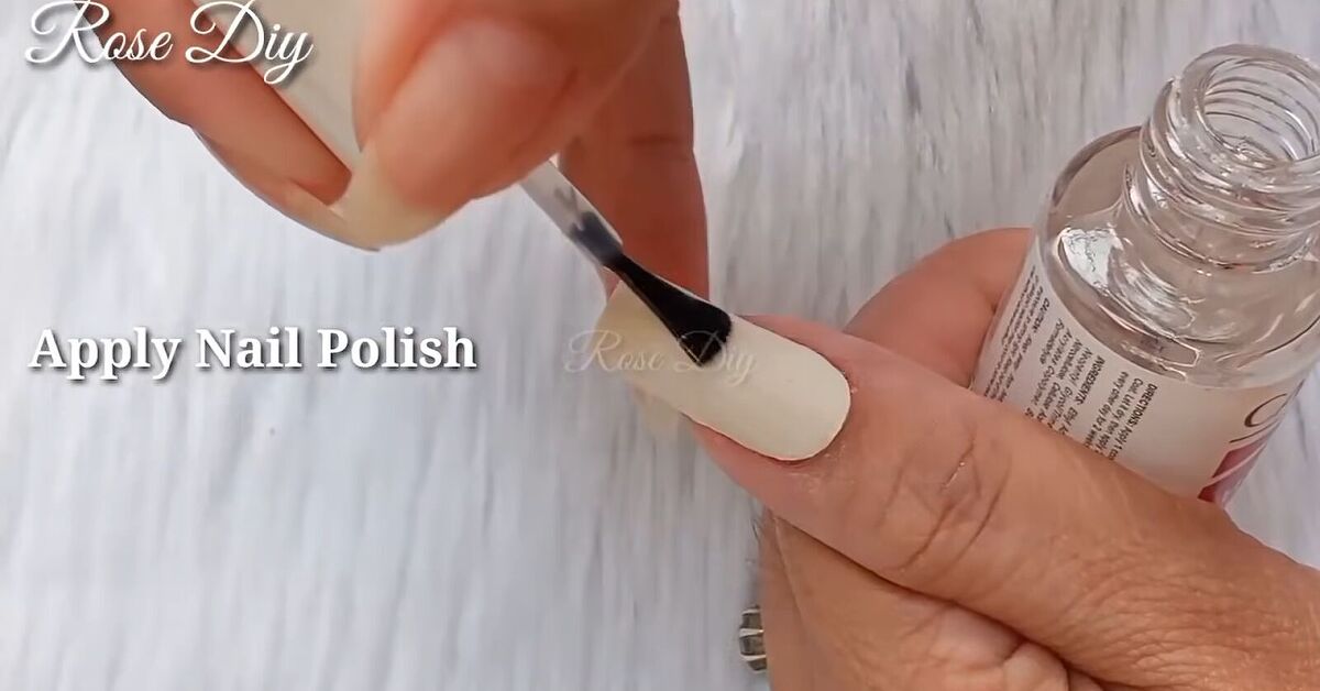 How to Make Strong Fake Nails Out of Masking Tape & Nail Glue | Upstyle How to Make Strong Fake Nails Out of Masking Tape & Nail Glue | Upstyle