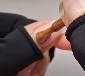 You gotta see how she uses Pantone's Color of the Year for this gorgeous nail idea