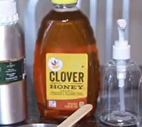 Why women are labeling honey bottles for their bathroom, not their pantry