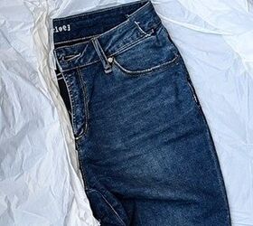 She stuck one leg of her jeans into a plastic bag and left it for 3 hours