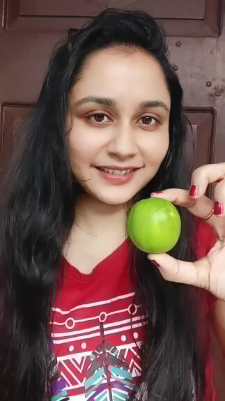 2 Kitchen Ingredients to Get Rid of Dandruff | Upstyle 2 Kitchen Ingredients to Get Rid of Dandruff | Upstyle
